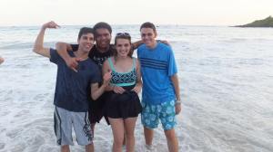 1004843_598369043519866_357700652_n