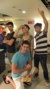 942420_590632960960141_1191759843_n